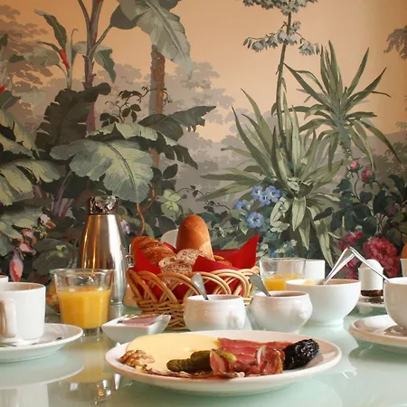 Relais Hotelier Douce France Hotel