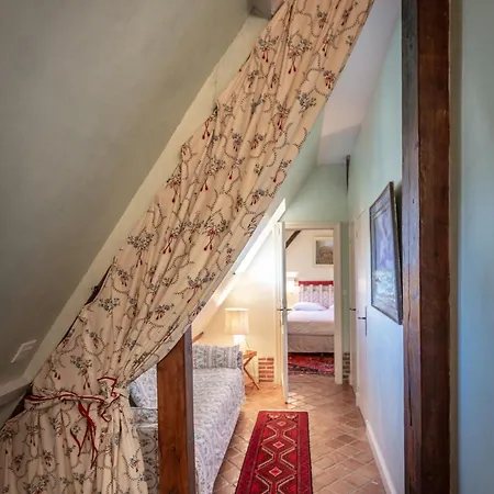 Relais Hôtelier Douce France Hotel