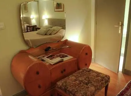 Relais Hôtelier Douce France Hotel *