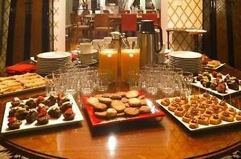 Relais Hôtelier Douce France Hotel *