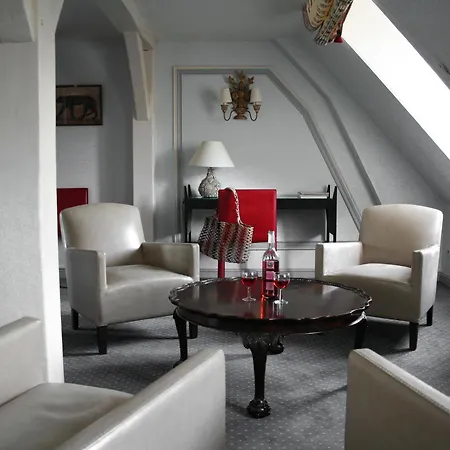 Relais Hotelier Douce France Hotel *