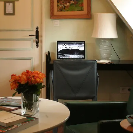 Relais Hotelier Douce France Hotel *