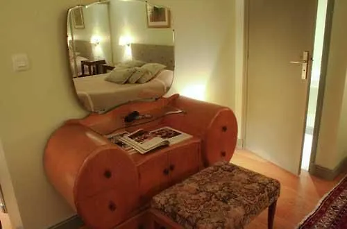 Relais Hotelier Douce France Hotel *